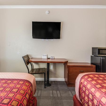 Americas Best Value Inn - Petaluma Exterior foto