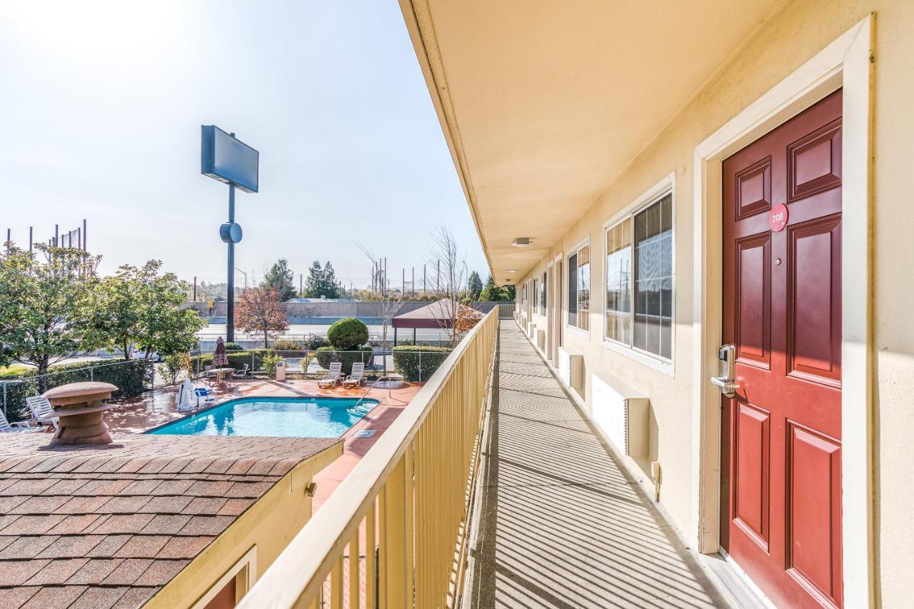 Americas Best Value Inn - Petaluma Exterior foto